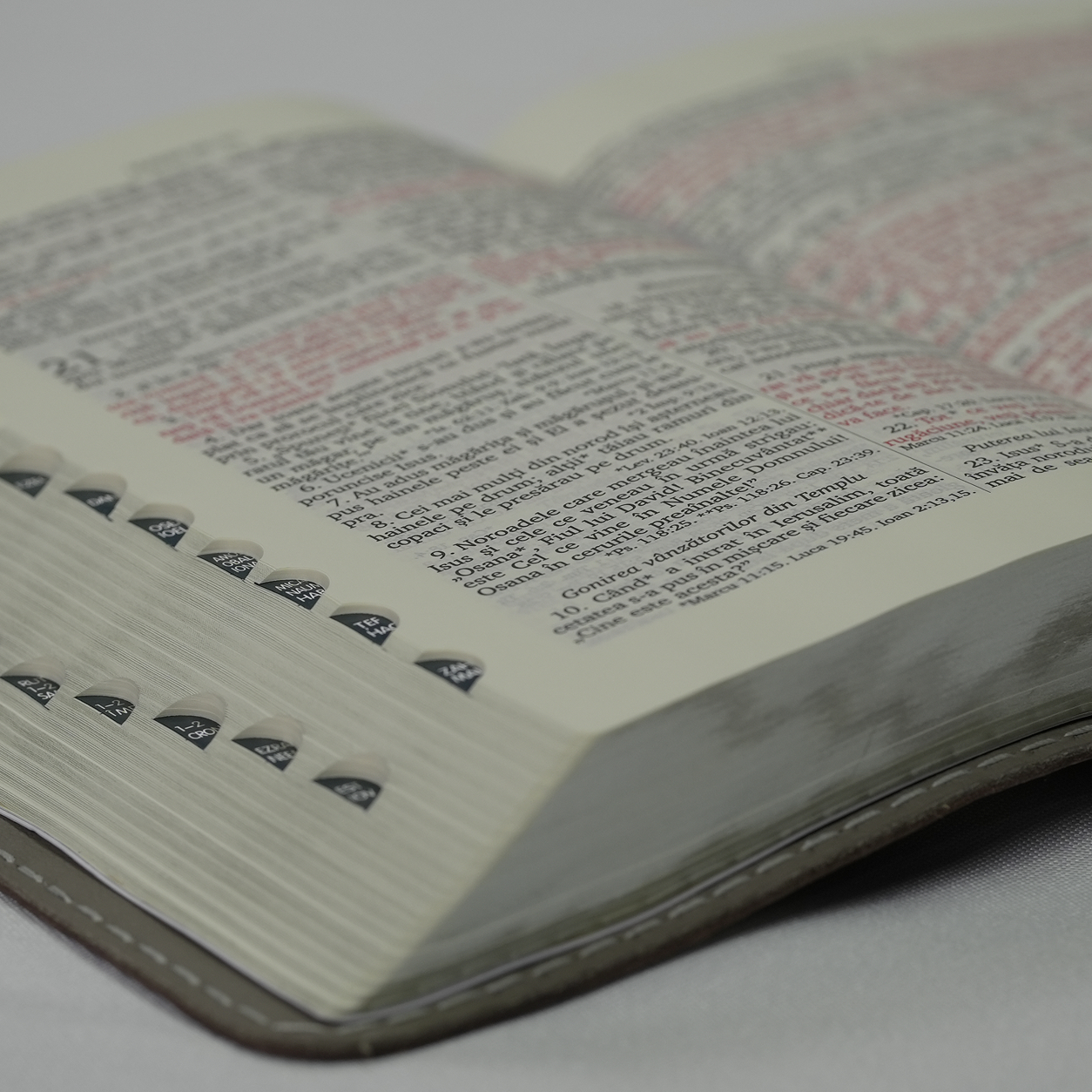 Biblie maro închis din piele naturală - imagine 2